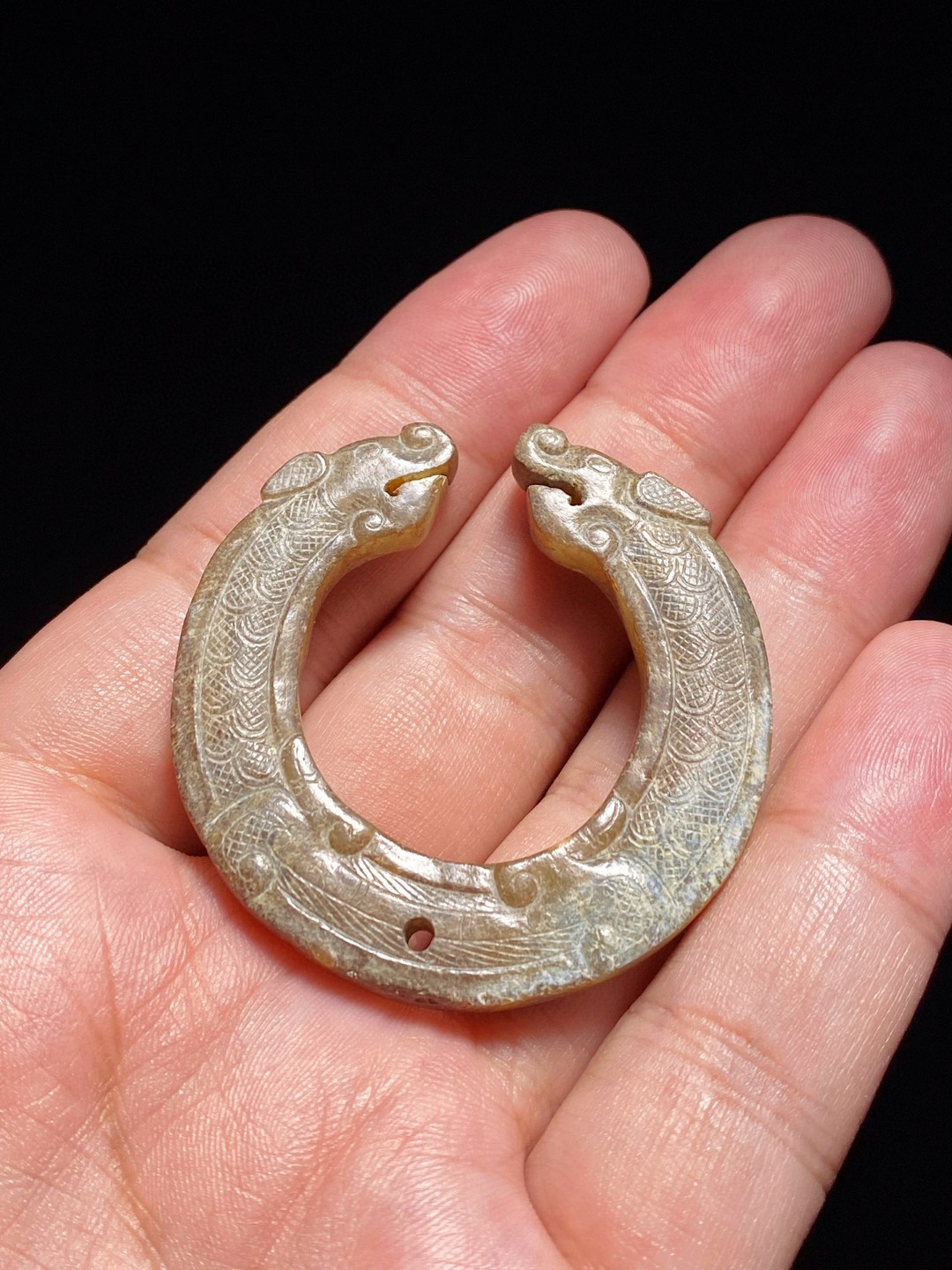 汉 和田玉籽料沁色 双龙纹 玉玦 玉佩 挂件