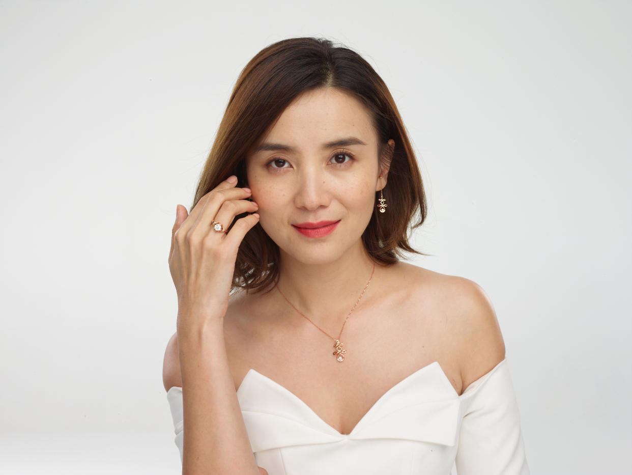 宋佳 棚拍未修超清图生图 白衣美照