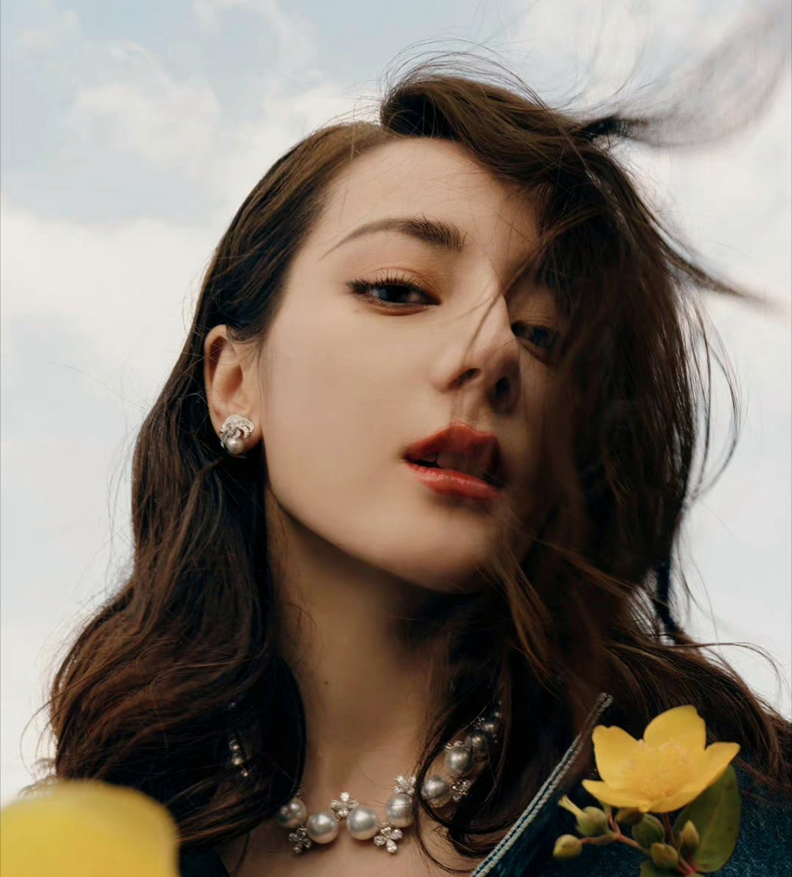 迪丽热巴睫毛挺带感的呀,内娱睫毛精跑不脱了 #内娱睫毛精