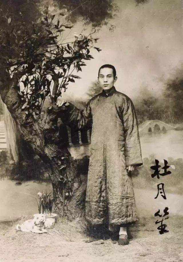 杜月笙把林桂生赏的 2000 元钱,一天花光了,林桂生:前途无量啊