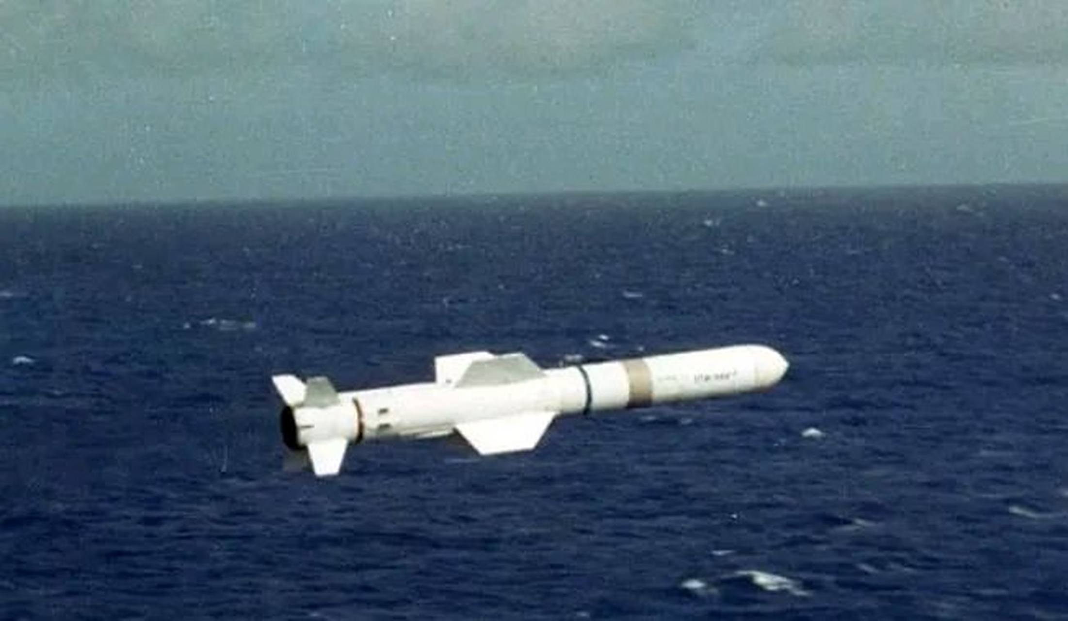 鱼叉反舰导弹的战斗特点需要解放军注意.