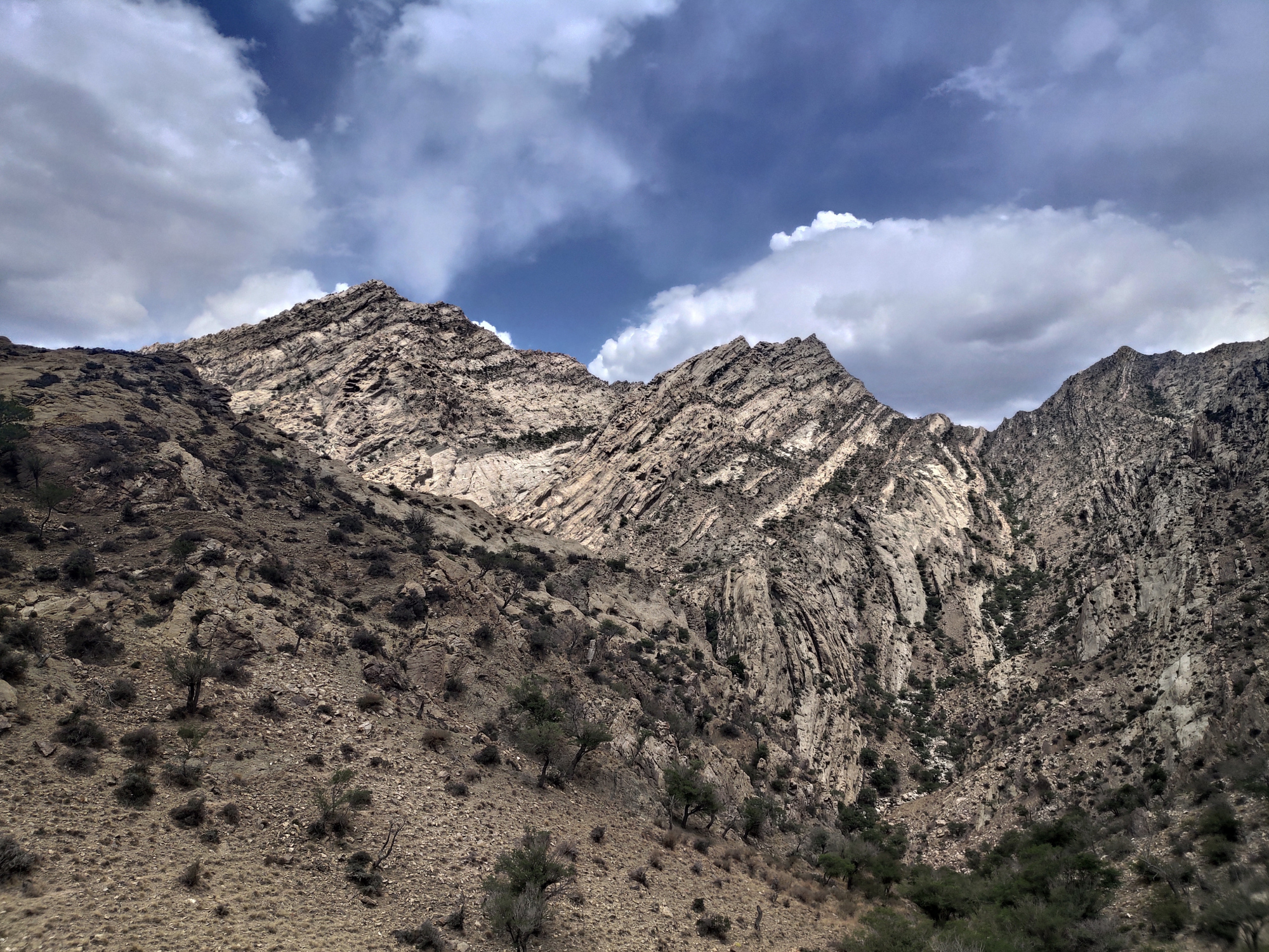 宁夏贺兰山石林,西北腹地狂野之美