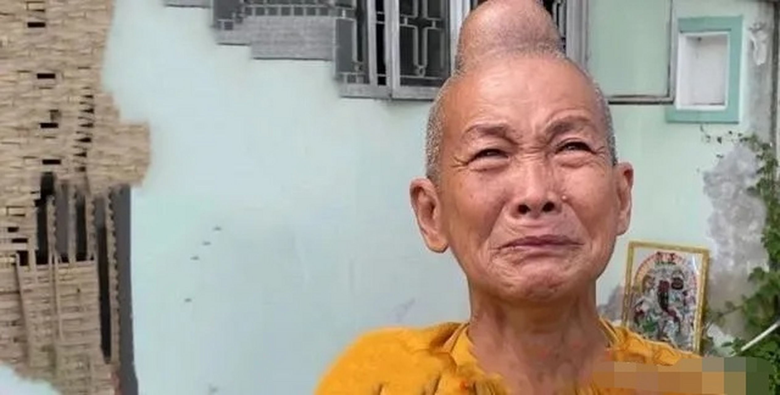 1993年,越南平阳有个尼姑,头上长有跟释迦摩尼佛一样的肉髻,被当地