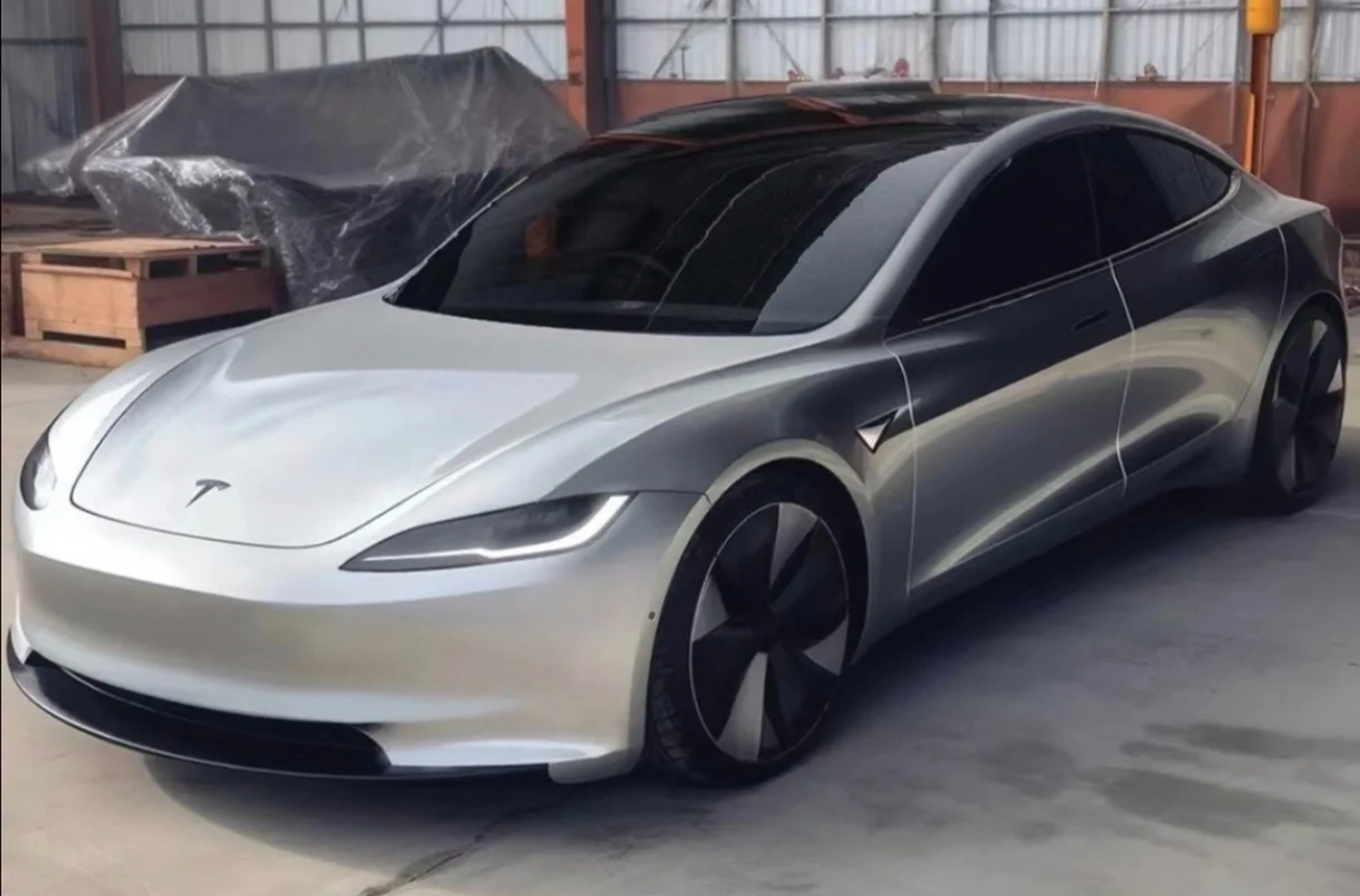 听说2024款特斯拉model 3改了不少地方,前杠改了,前后大灯改了,车身也