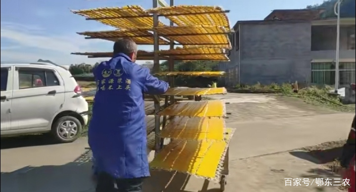 在农村买什么机器加工赚钱 在农村买什么机器加工赚钱呢