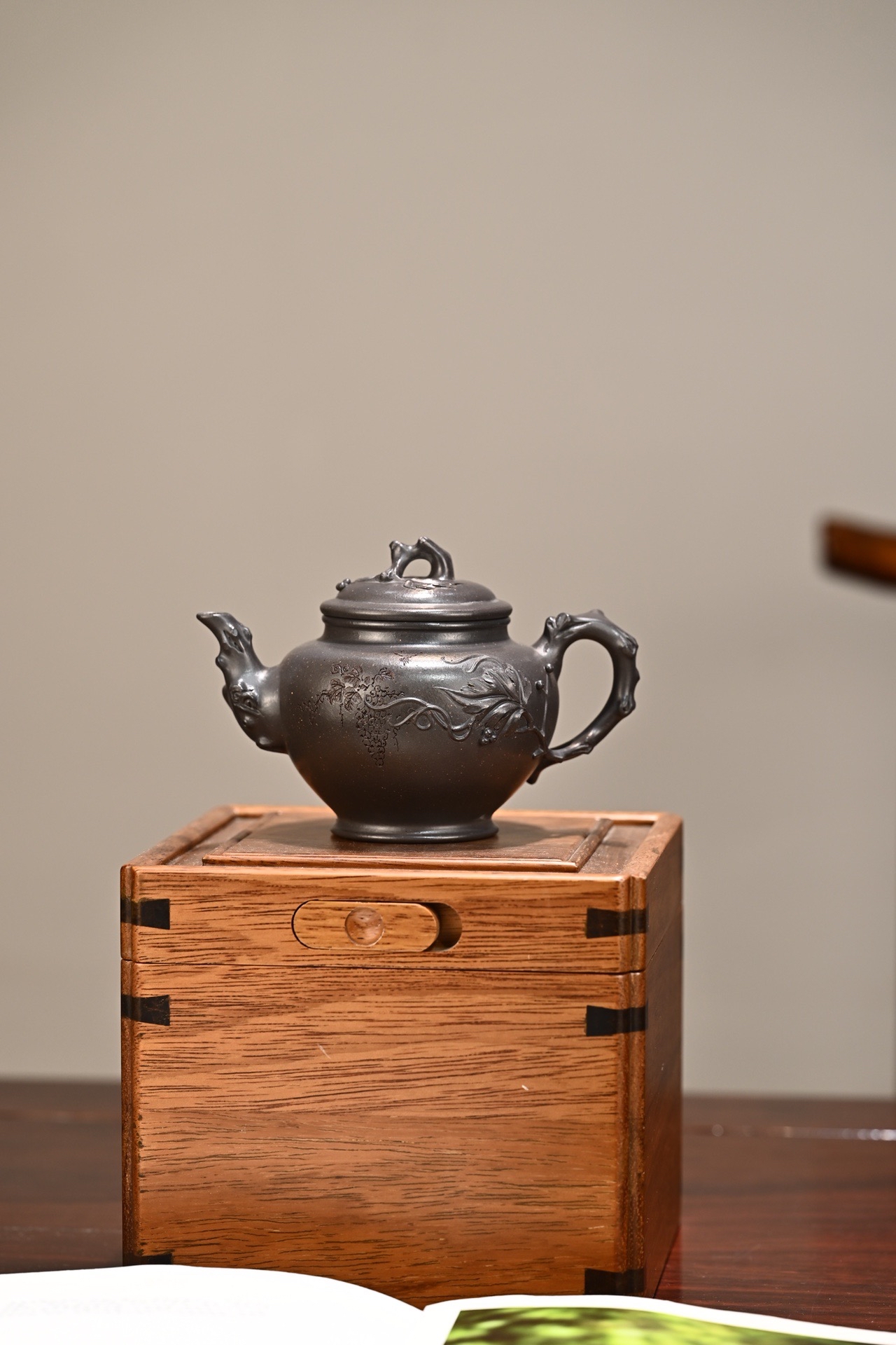 宜兴紫砂壶姚丽云全手工葡萄报春天青泥280cc