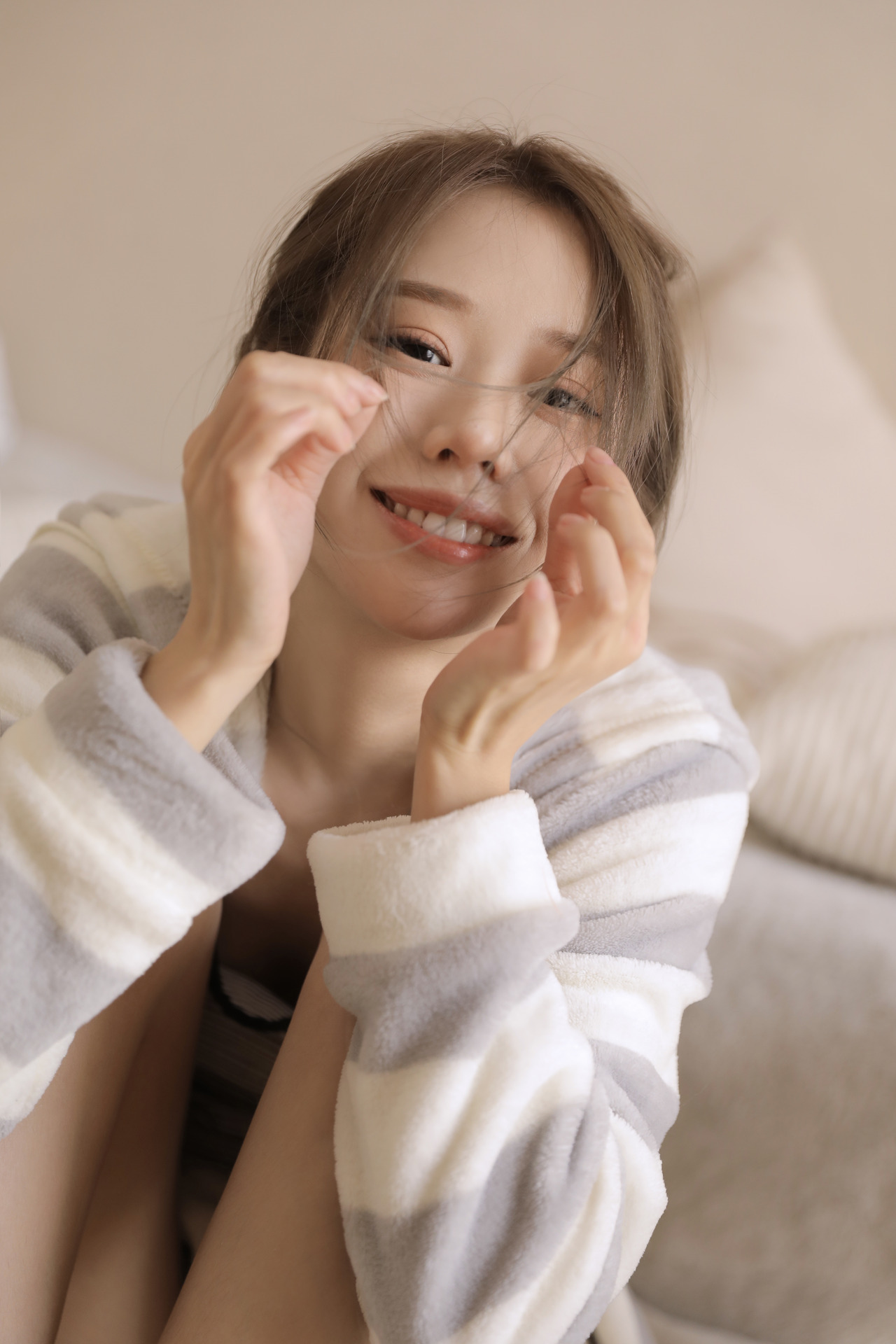 娇羞可爱的牛奶少女,日系人像摄影