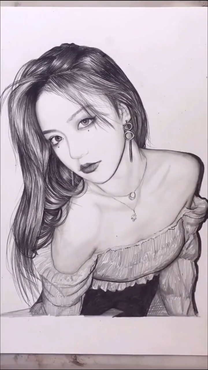 素描肖像绘画,适合给女朋友画的画,太美了!