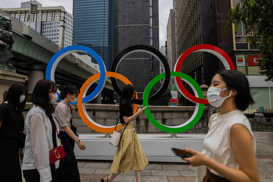上周,东京街头的奥运五环。奥运会将于周五开幕。