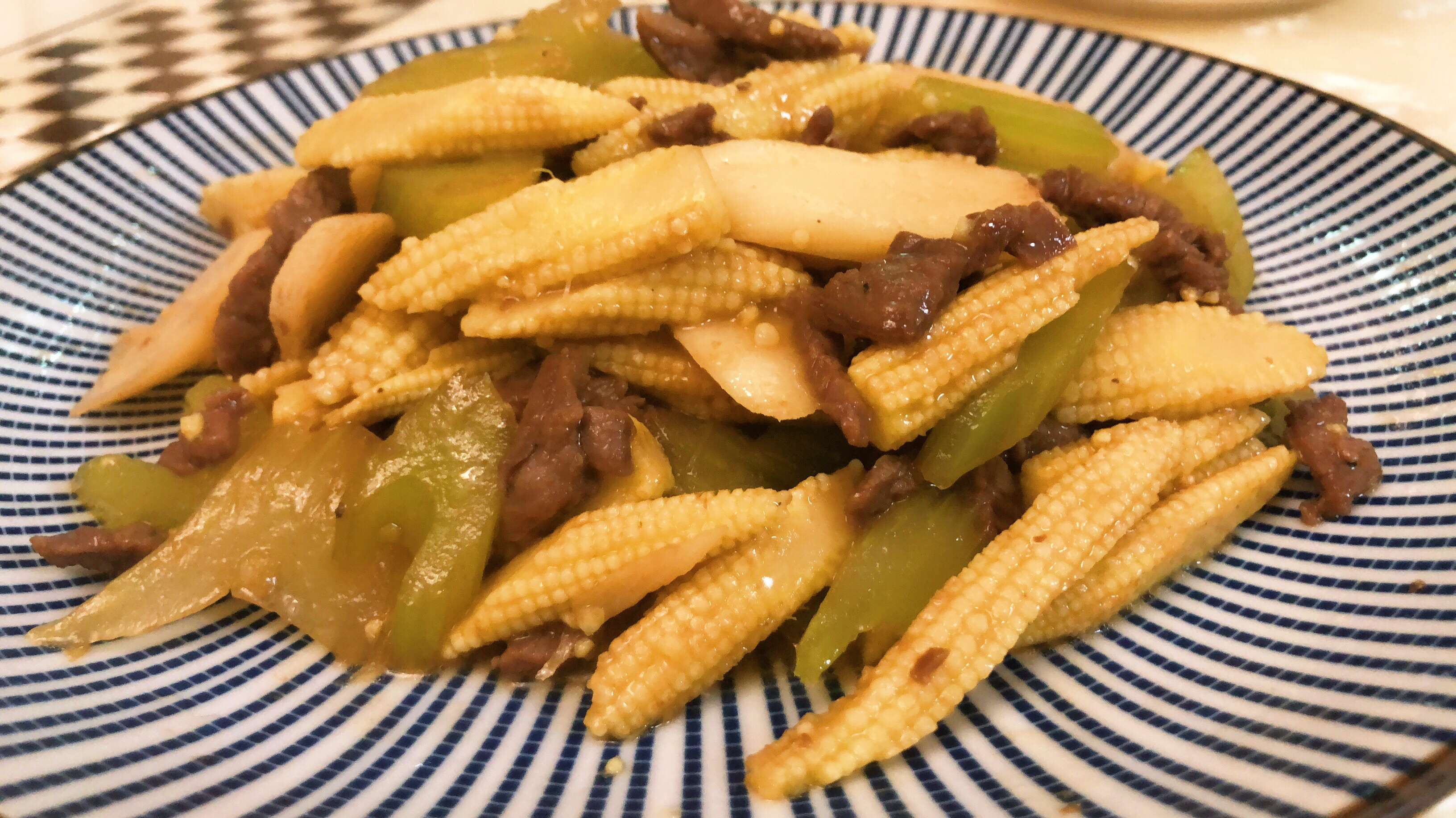 缤纷玉米笋炒时蔬,减脂人士看过来,清甜爽脆,好吃不怕胖