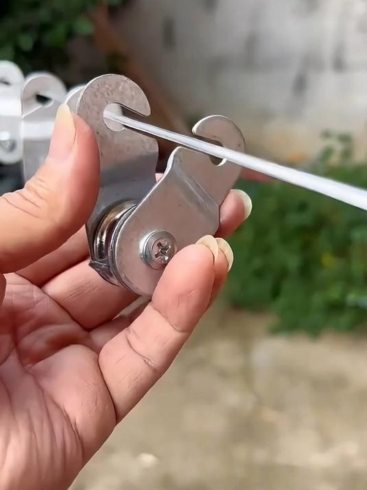 大棚放风开合滑轮,卡绳子上就能用