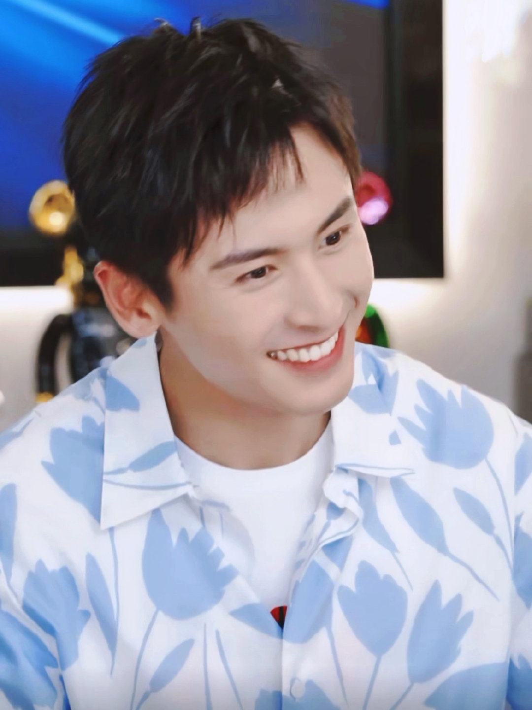 张哲瀚图片:祝糖果超甜六一快乐