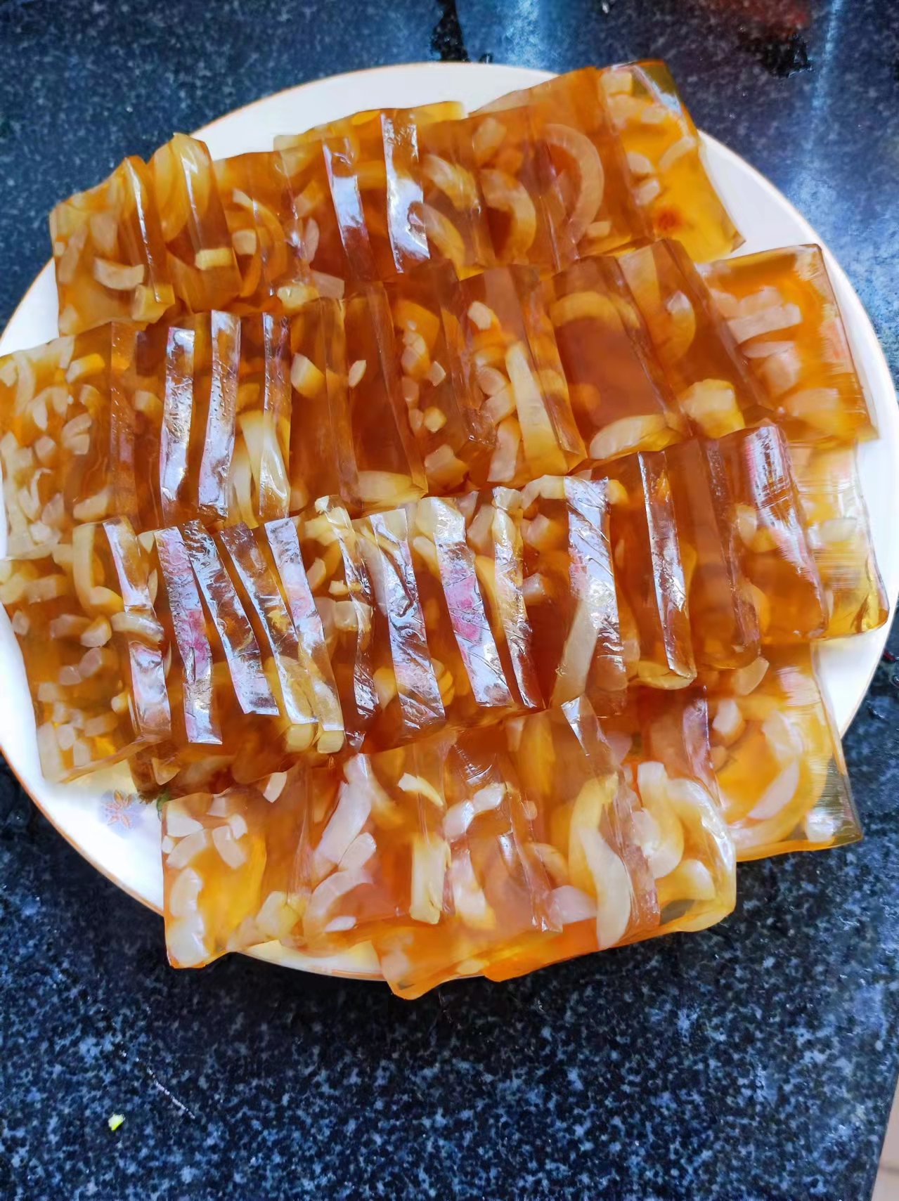 年前自己在家做肉皮冻