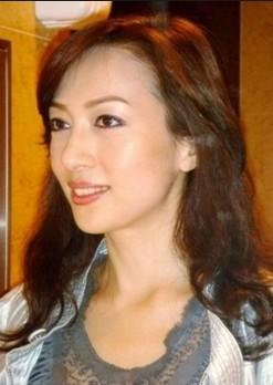 54岁林以真近况,隐婚富商老公,当年退隐内幕真相大白