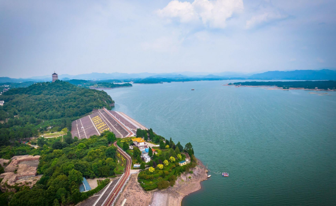 安徽六安万佛湖,昔日的龙河口水库已被评为5 a旅游景点