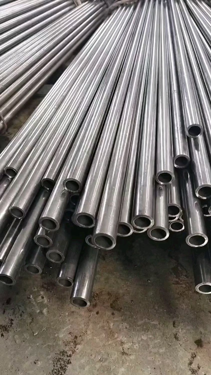 小口径无缝精密管,外表光亮精密钢管,精确度高,误差范围小-度小视