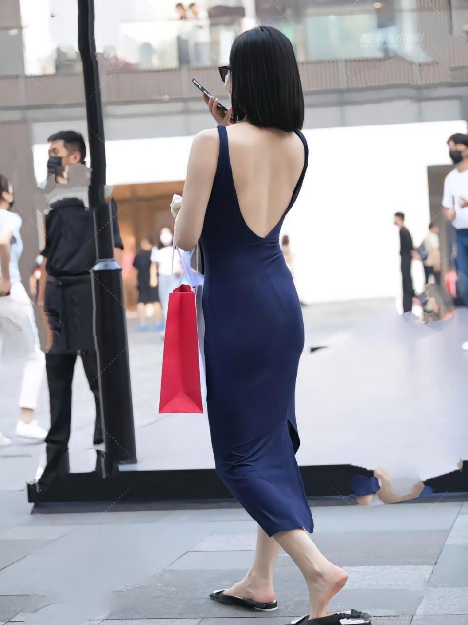 街拍背影杀,好性感的美背!