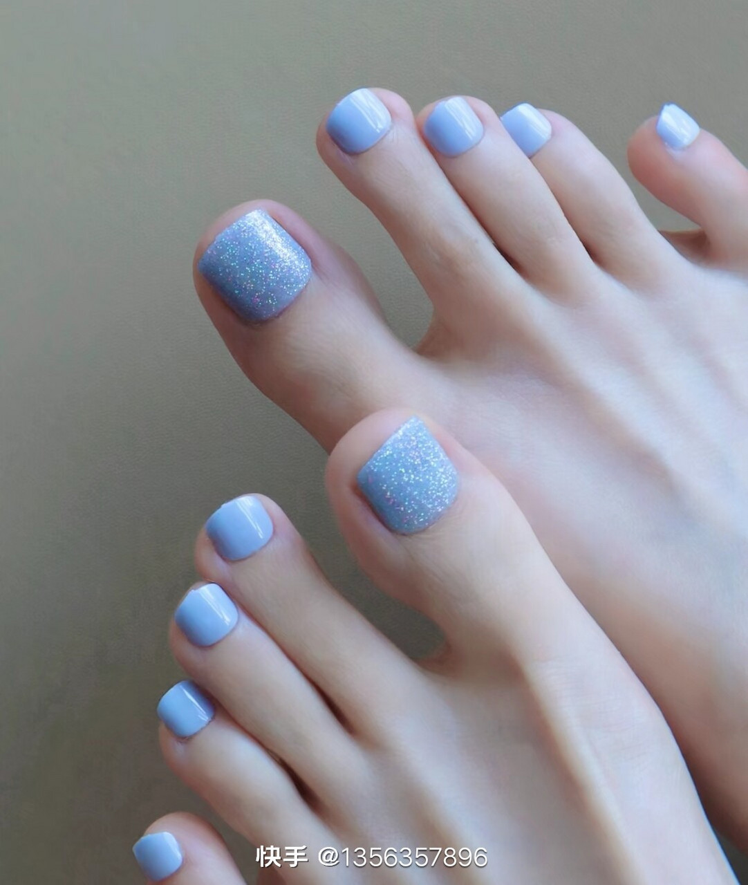 每日自拍,喜欢我的脚丫吗?