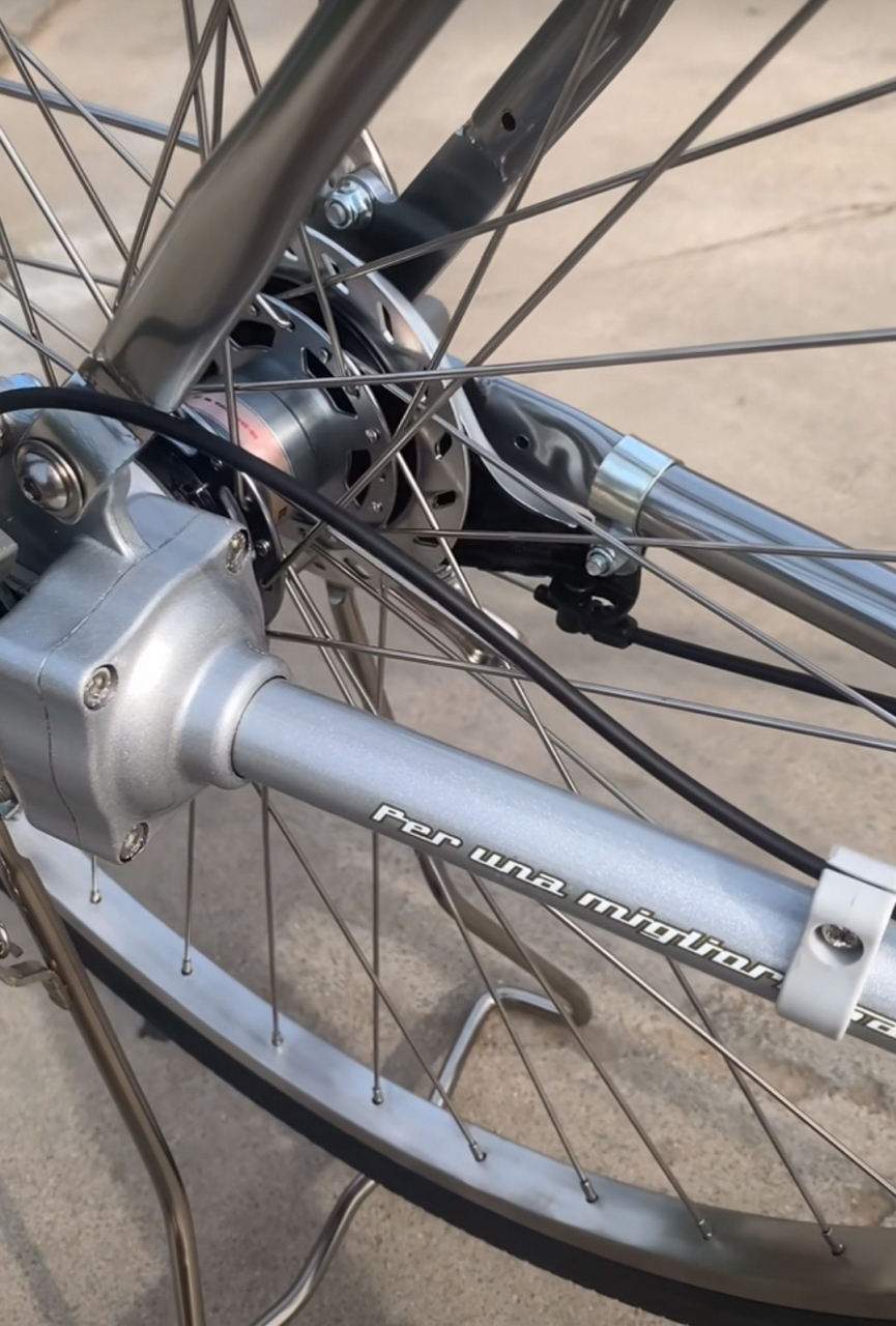 日本的自行车居然没有链条!竟然是齿轮传动,这也太先进了吧!