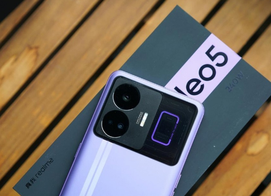 直屏用户首选,真我gt neo5