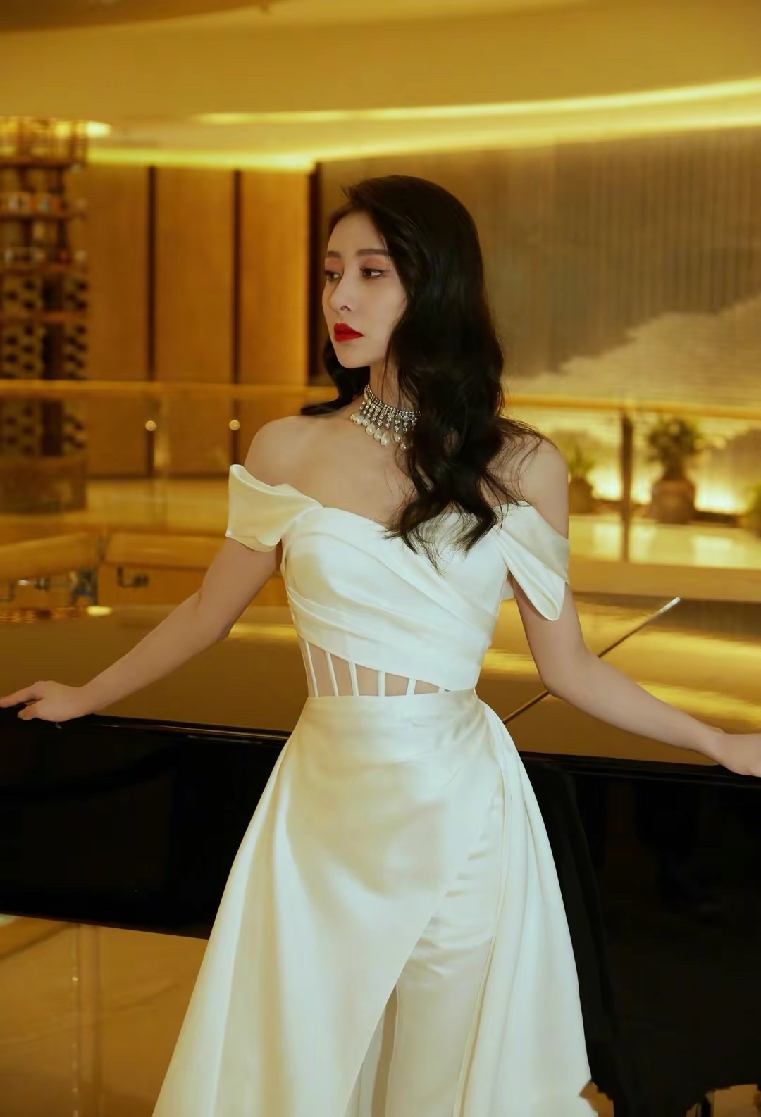 贾青的时尚美照,真是太漂亮了