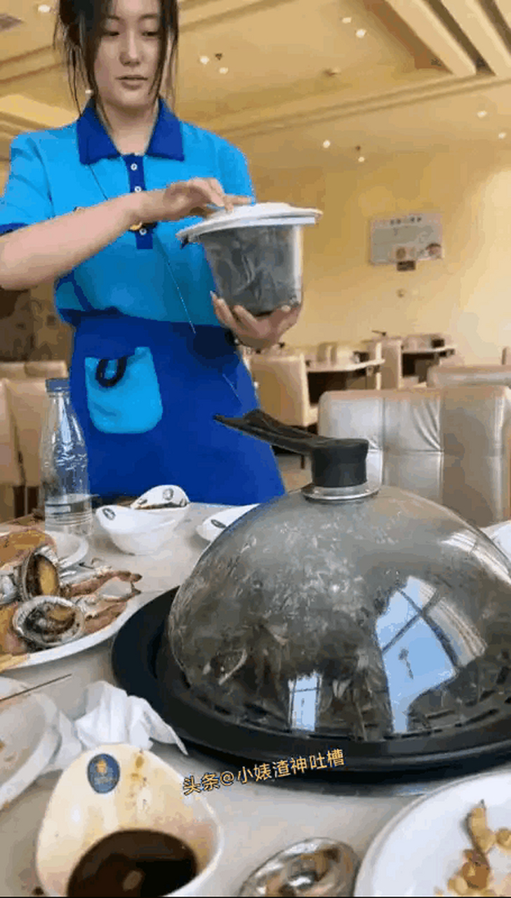 但凡小姐姐动作慢一点这场面都会控制不住