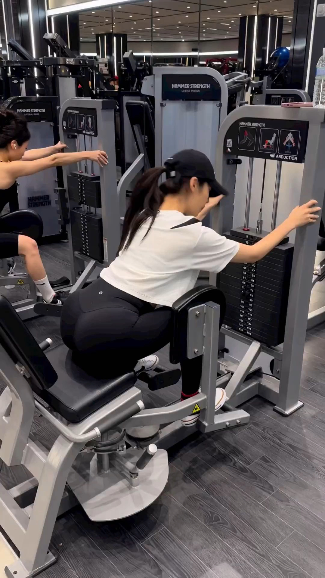 健身美女身材苗条