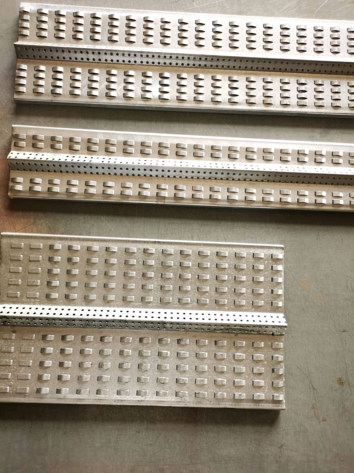 后浇带止水鱼鳞板