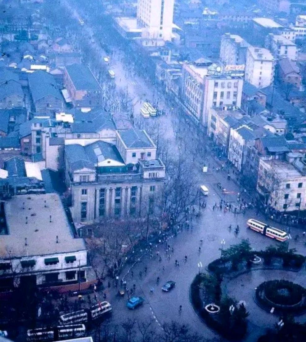 江苏老照片,80年代各大城市的"繁华状况",还认得你的家乡吗?