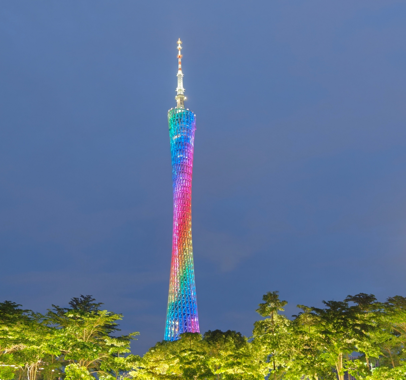 夜游海心沙,拍了一万张广州塔的照片!  676767