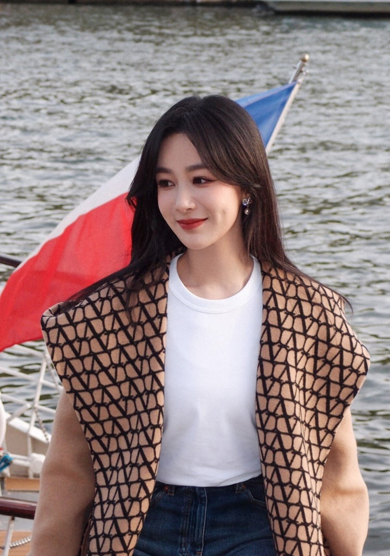 陆剧6位「酒窝女神」!《一念关山》刘诗诗甜美,赵丽颖&杨紫可爱