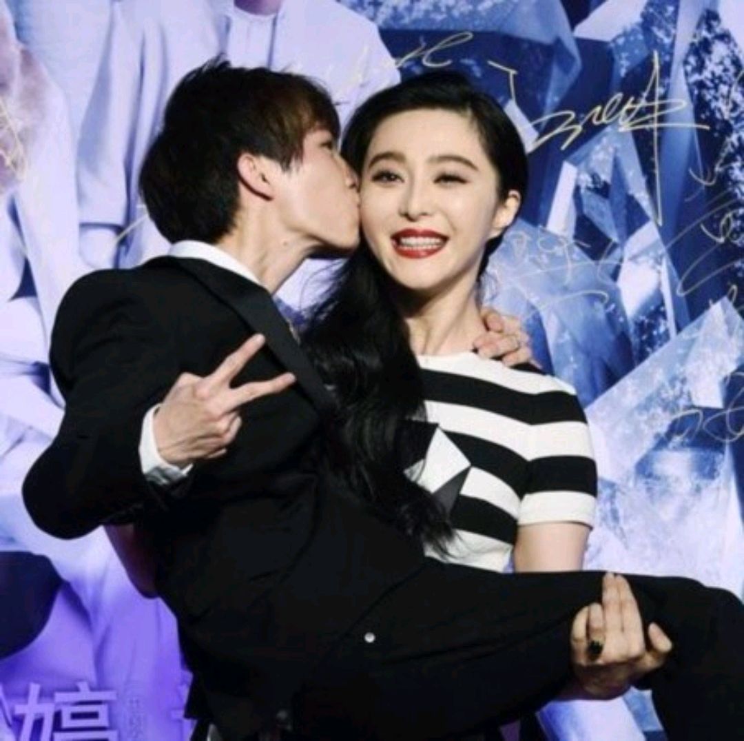 高甜!六张明星甜蜜抱抱照片,陈伟霆好霸道,最后一对,笑出声