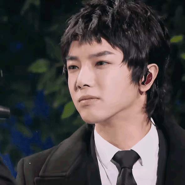 华晨宇太难了?杨颖发文祝贺跑男奔十?