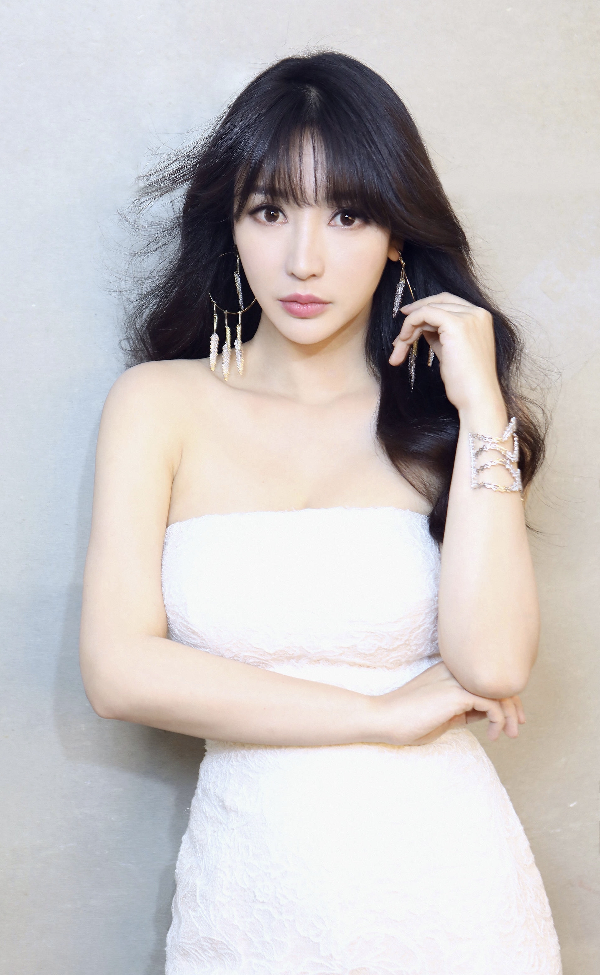 柳岩高清写真美图:螓首蛾眉,眉目如画