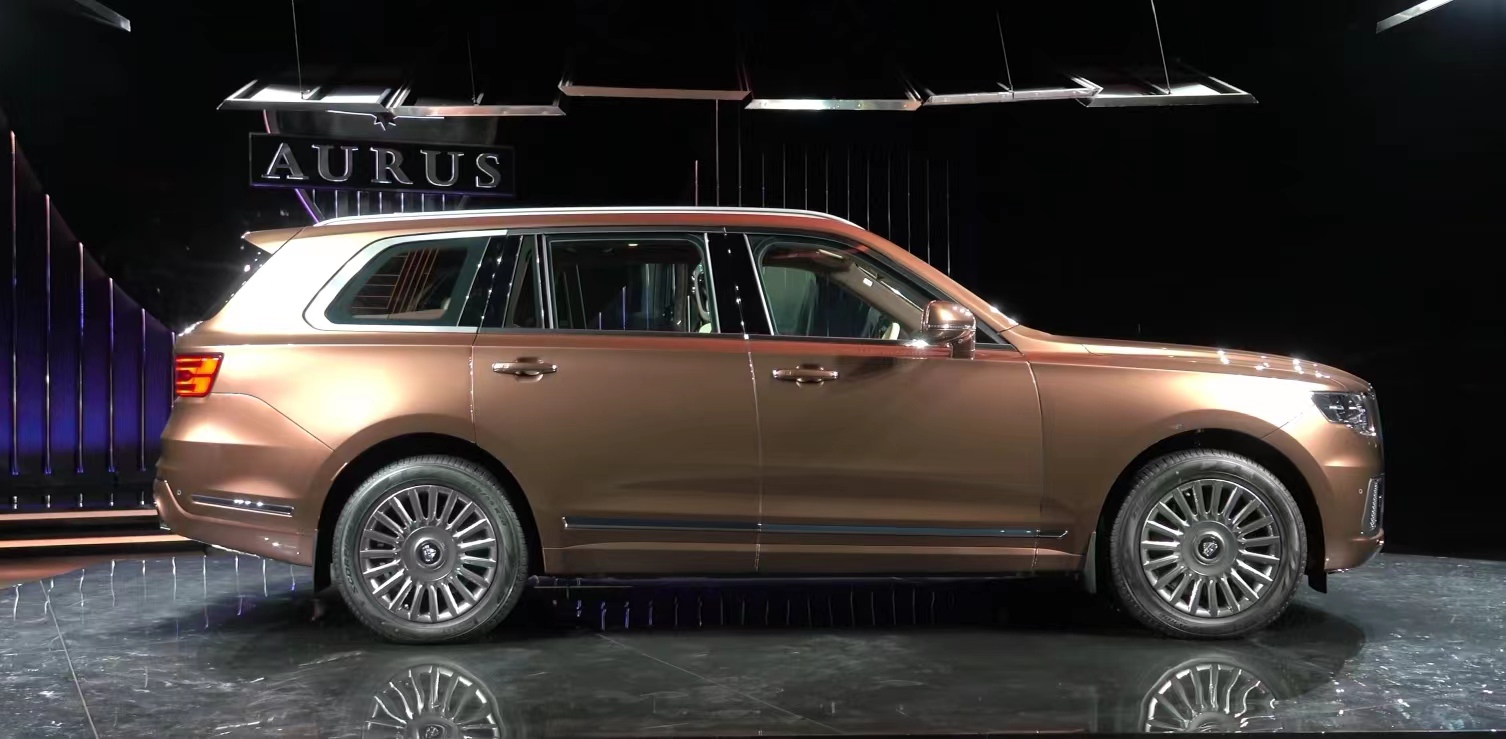 俄罗斯版"红旗ls7"亮相,4.4t 9at,售价媲美库里南