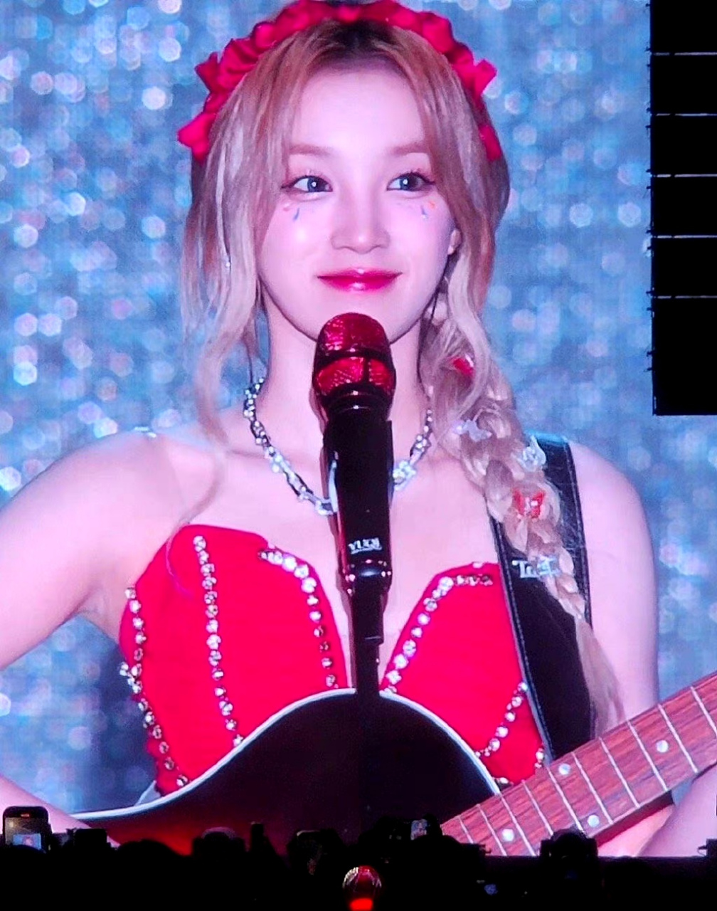 宋雨琦这爱豆听劝,演唱会发型按粉丝要求做的!