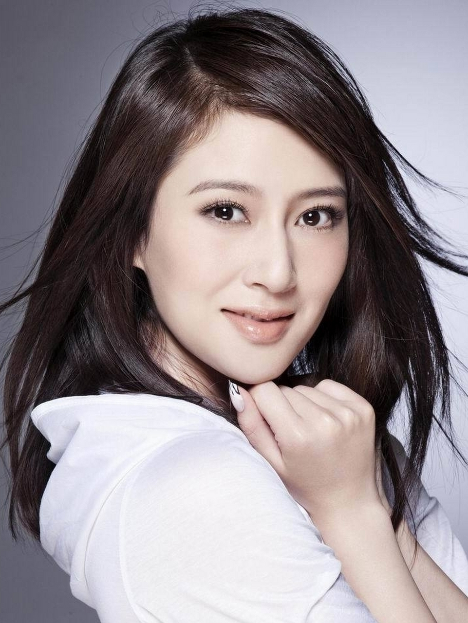 赵柯地影视演员,体操运动员,中国舞蹈家协会会员,潜力无限,长相古典