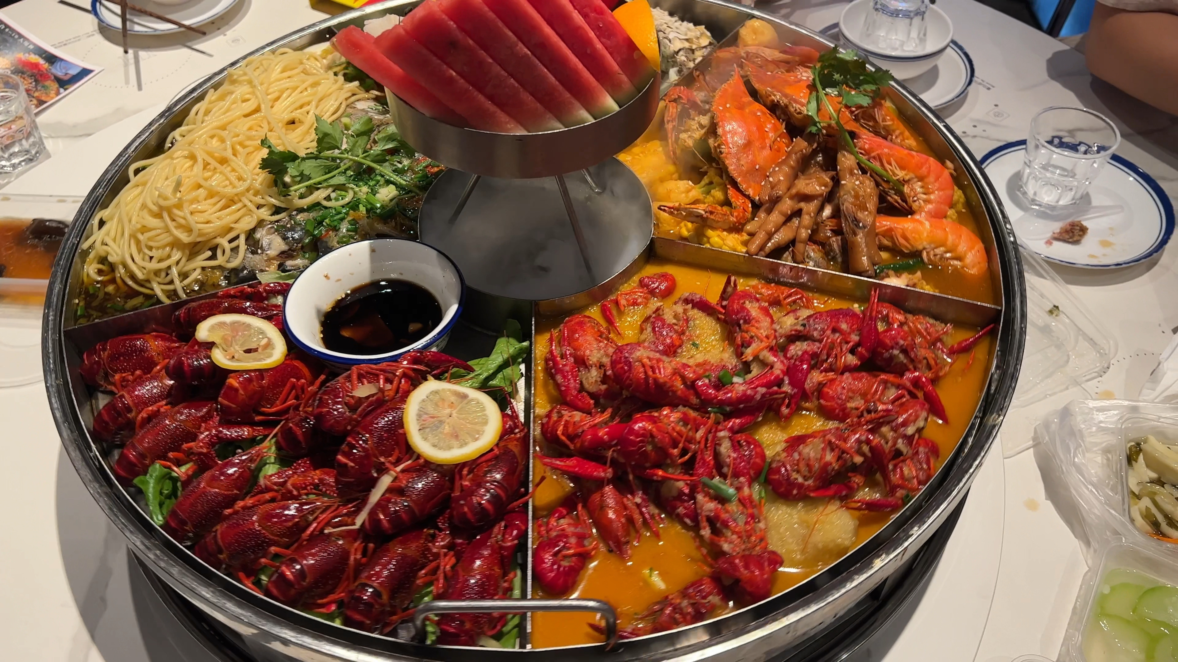 温州龙港超火的网红夜宵店,海鲜宴走起