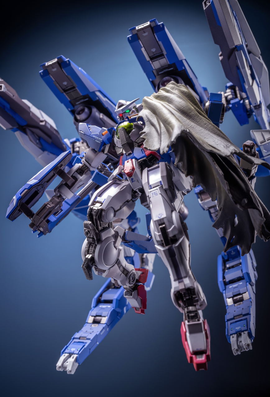 模型欣赏:机动战士高达00 mb能天使r1 与马甲e,by zorowonder森.