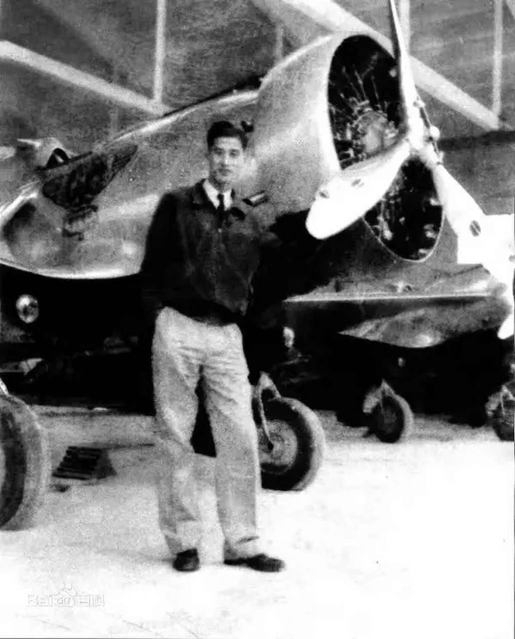 1937年,南开大学校长张伯苓的幼子,驾机血洒长空.