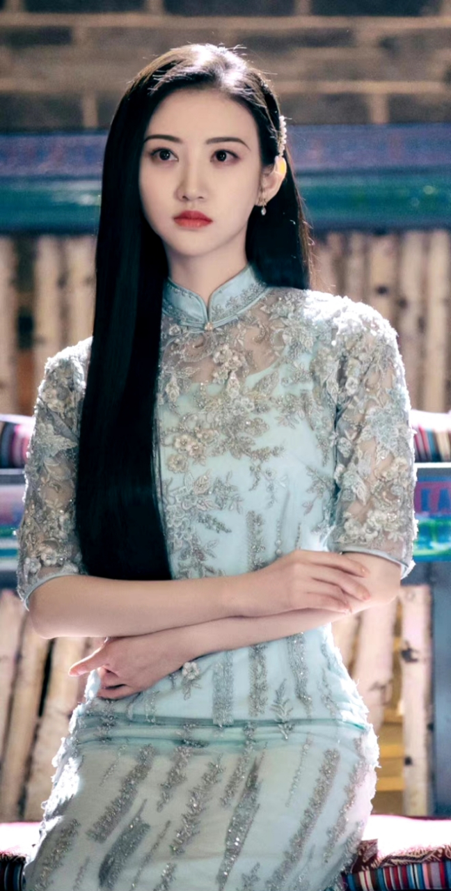 网剧司藤# #景甜司藤# 景甜在网剧《司藤》里的妆造也太美了!