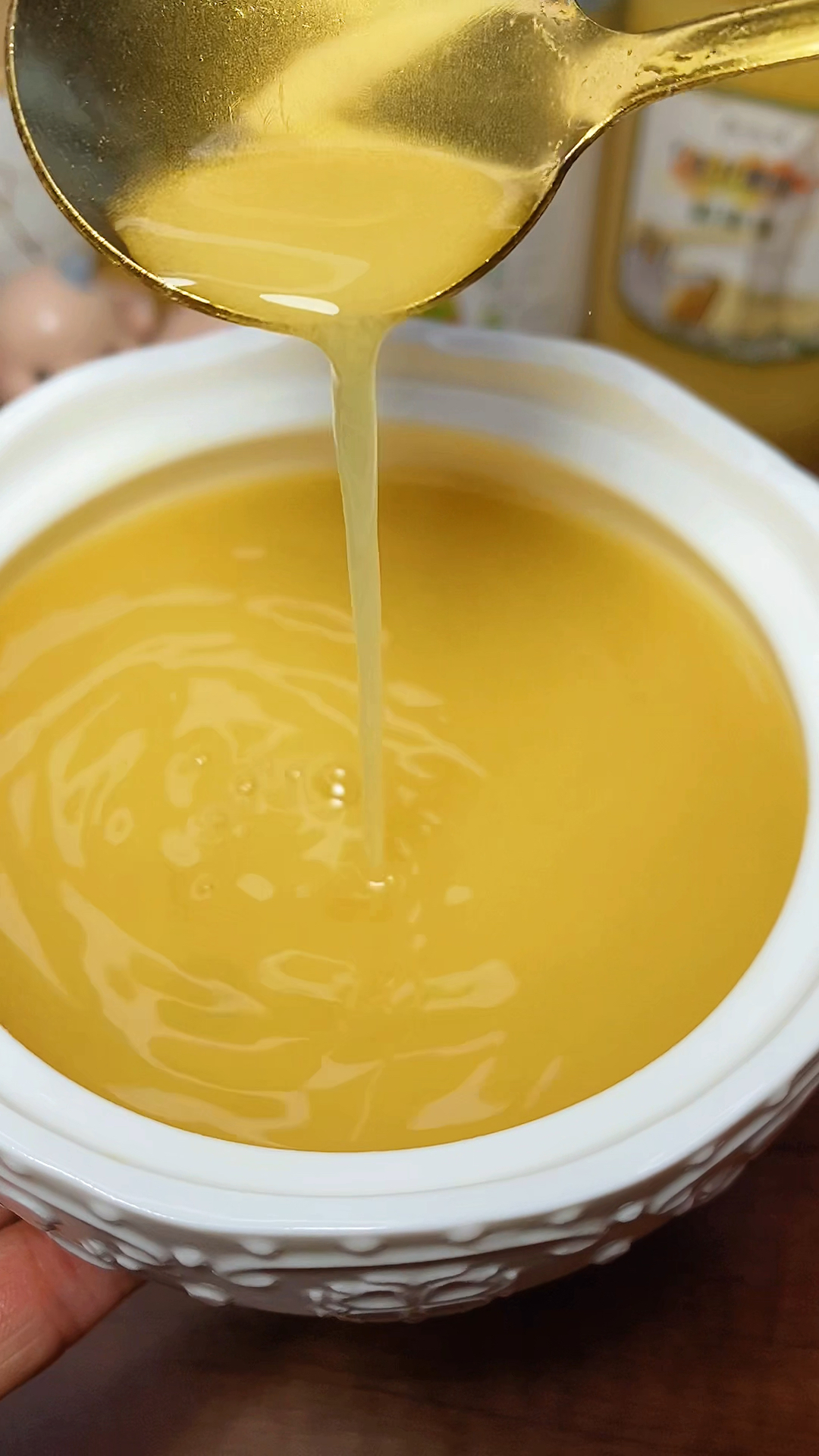 生姜蜂蜜水漂亮的姑娘都在喝哦每天早上喝一杯真的特别好