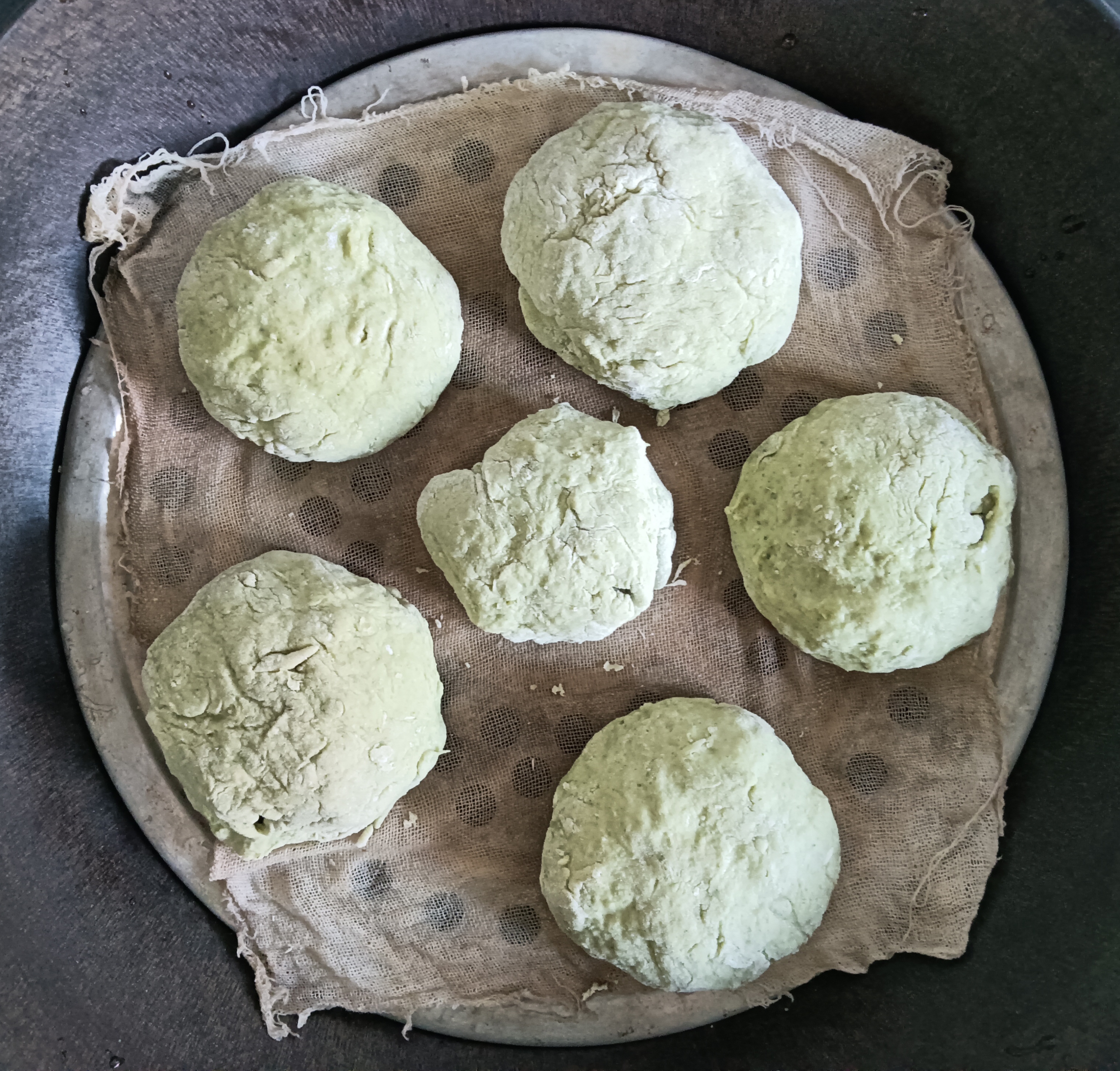 鼠曲梭罗包,与鼠曲粿不一样的清新吃法