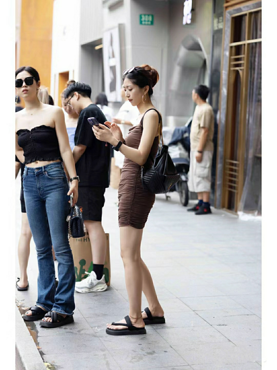 上海街拍 高温图片