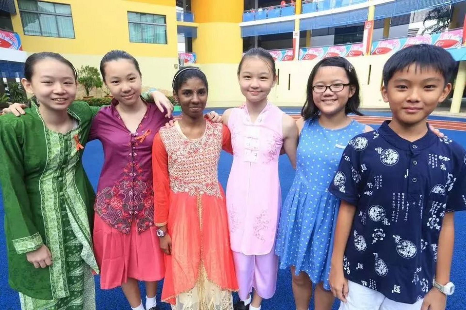 在各种族平等这件事上,新加坡真是煞费苦心.