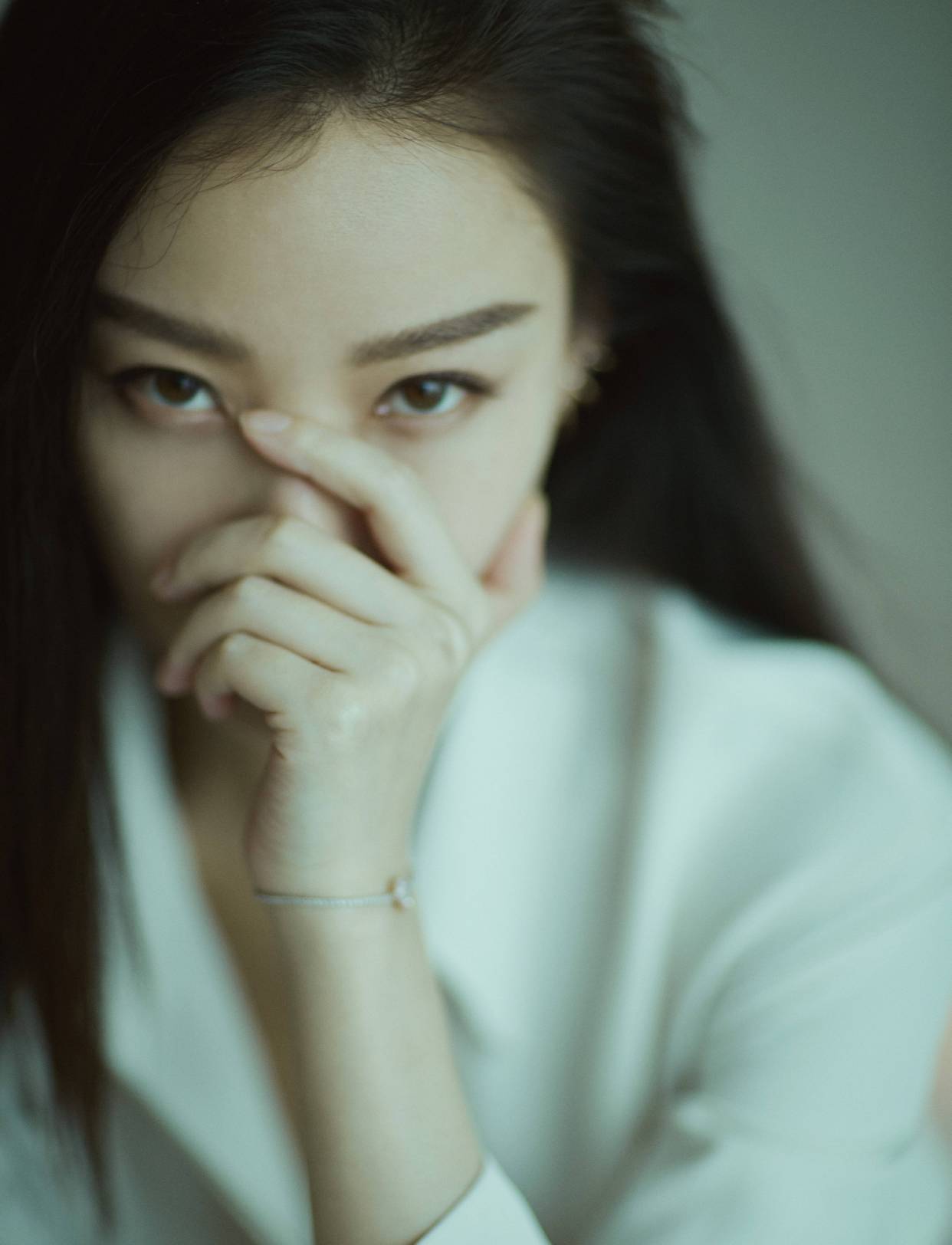 百变女神倪妮之白色倪妮