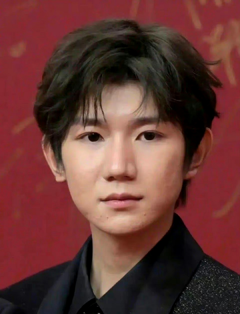 tfboys三人最近活动生图,谁抗住镜头了?