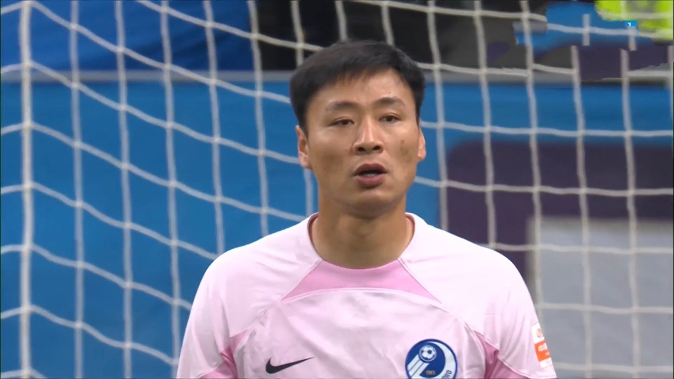 王禹替后卫背锅,大连人葬送保级主动权,下场4外援齐发,7场决战