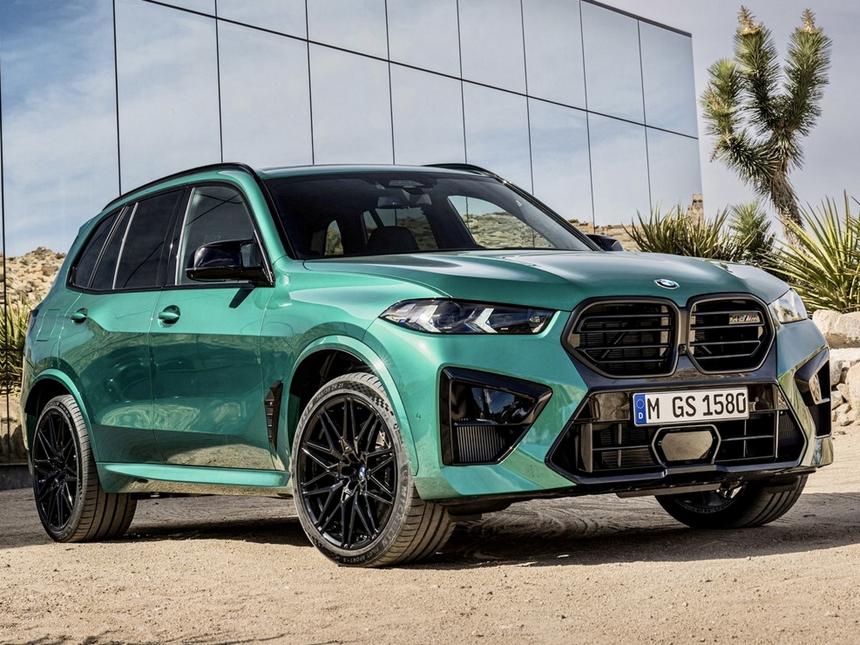 新款宝马x5m海外雷霆版,要颜值有颜值,要性能有性能,就是贵!