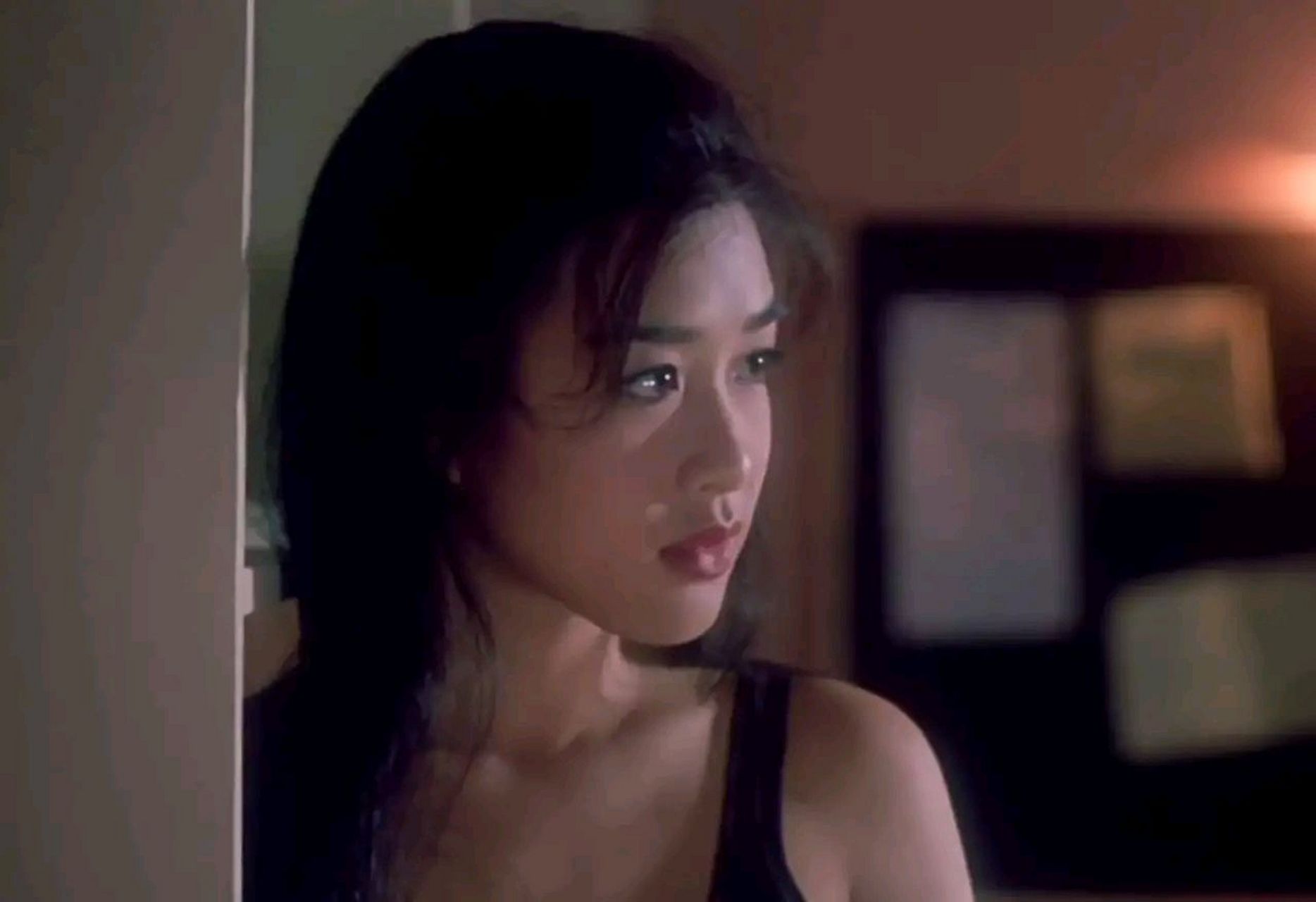 年轻时的钟丽缇实在是太美了,这个时候的她才是女神.